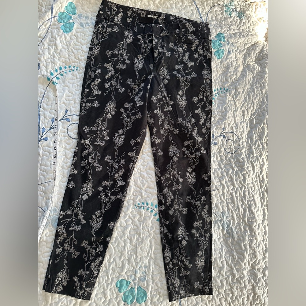 Old Navy Black Floral Pants